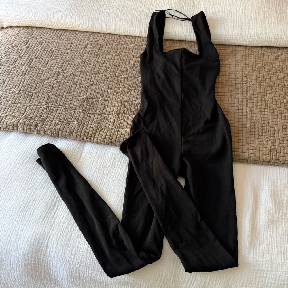 Zara Elegant Black Sleeveless Jumpsuit